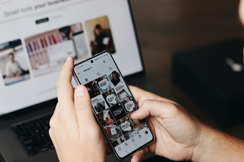 Redes sociales gratis... pero pagas con tu atención
