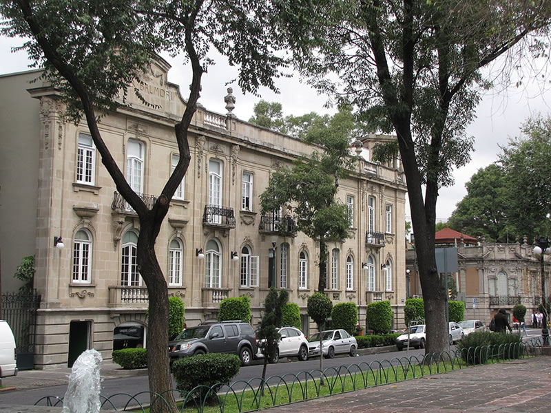 Edificio Balmori, ubicado sobre la avenida Álvaro Obregón