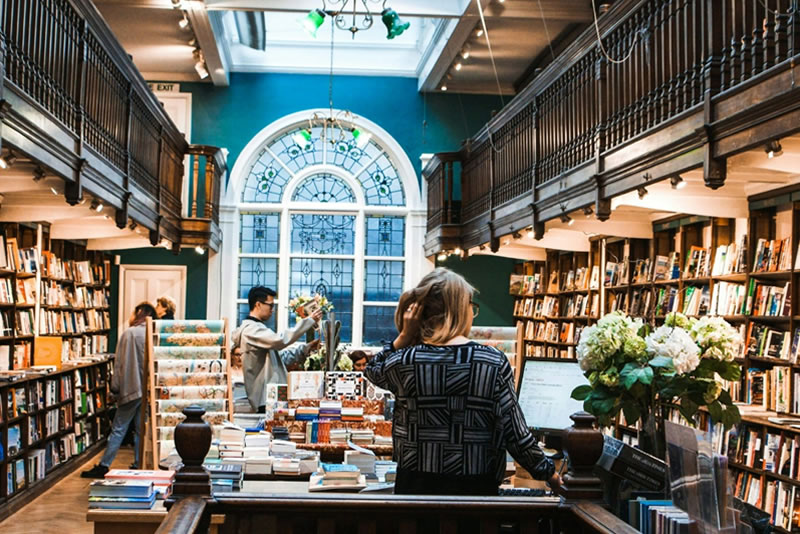 Interior de librería