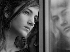 Unidas pero nunca parecidas: las diferencias entre depresión y tristeza