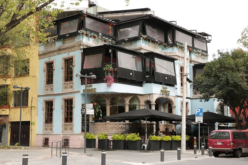 Casa convertida en restaurante en la Colonia Roma, Ciudad de México